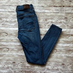 Madewell Medium Wash Distressed 9" Mid Rise Skinny Jeans Size 27
